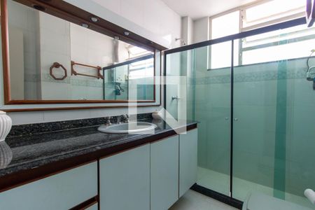 Apartamento à venda com 250m², 4 quartos e 2 vagasBanheiro 2