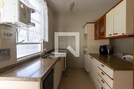 Apartamento à venda com 250m², 4 quartos e 2 vagasCozinha