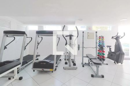 Apartamento à venda com 200m², 3 quartos e 3 vagas Apartamento à venda com 200m², 3 quartos e 3 vagasAcademia