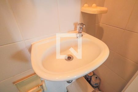 Apartamento à venda com 200m², 3 quartos e 3 vagas Apartamento à venda com 200m², 3 quartos e 3 vagasBanheiro de serviço