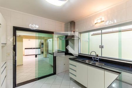 Casa à venda com 185m², 3 quartos e 3 vagas Casa à venda com 185m², 3 quartos e 3 vagasCozinha