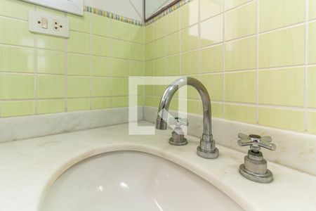 Casa à venda com 185m², 3 quartos e 3 vagas Casa à venda com 185m², 3 quartos e 3 vagasSuíte 2 - Banheiro