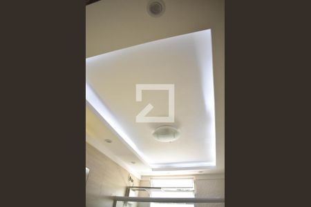 Apartamento para alugar com 60m², 2 quartos e 1 vagaDetalhe do banheiro