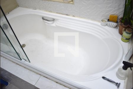 Apartamento para alugar com 60m², 2 quartos e 1 vagaBanheira