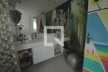 Apartamento para alugar com 650m², 3 quartos e 4 vagasBanheiro da Suíte 1