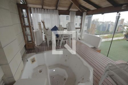 Apartamento para alugar com 650m², 3 quartos e 4 vagasJacuzzi