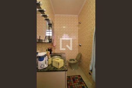 Casa à venda com 226m², 3 quartos e 2 vagasBanheiro do Quarto 1 - Suíte