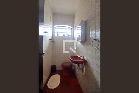 Casa à venda com 226m², 3 quartos e 2 vagasLavabo