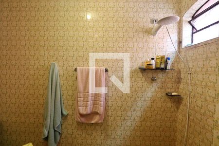 Casa à venda com 226m², 3 quartos e 2 vagasBanheiro do Quarto 1 - Suíte