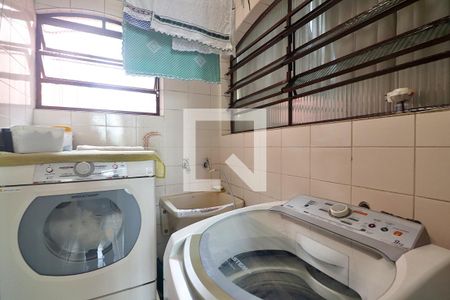 Casa à venda com 226m², 3 quartos e 2 vagasÁrea de Serviço