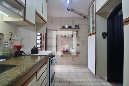 Casa à venda com 226m², 3 quartos e 2 vagasCozinha