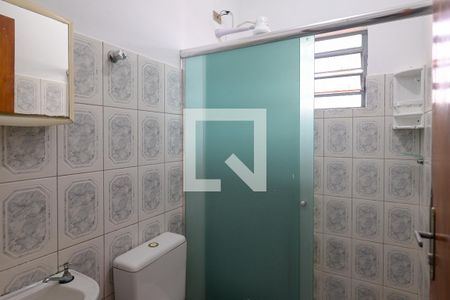 Banheiro de casa para alugar com 1 quarto, 54m² em Vila Água Funda, São Paulo
