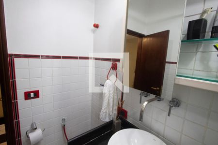 Apartamento à venda com 300m², 5 quartos e 2 vagasBanheiro da Suíte 2