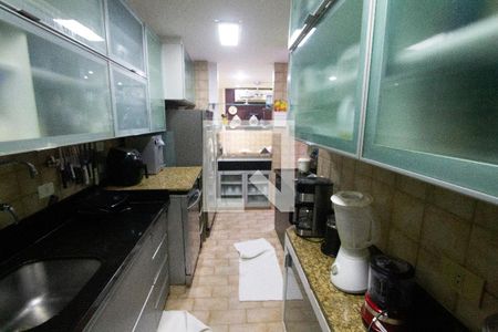 Apartamento à venda com 300m², 5 quartos e 2 vagasCozinha