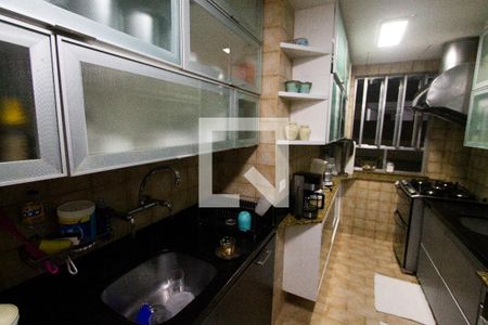 Apartamento à venda com 300m², 5 quartos e 2 vagasCozinha