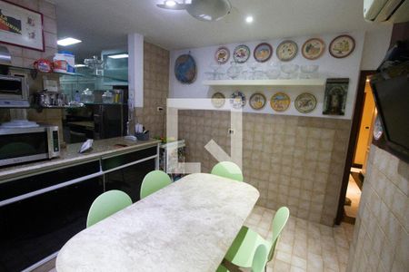 Apartamento à venda com 300m², 5 quartos e 2 vagasCozinha