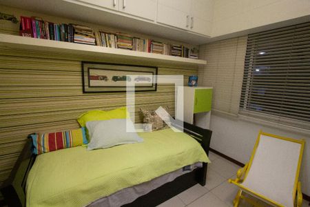 Apartamento à venda com 300m², 5 quartos e 2 vagasQuarto 4