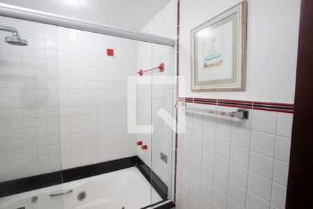 Apartamento à venda com 300m², 5 quartos e 2 vagasBanheiro da Suíte 2