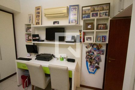 Apartamento à venda com 300m², 5 quartos e 2 vagasQuarto 4