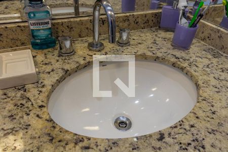 Apartamento para alugar com 85m², 2 quartos e 1 vaga Apartamento para alugar com 85m², 2 quartos e 1 vagaBanheiro da Suíte 1
