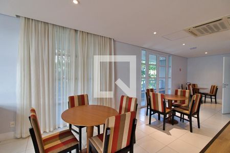 Apartamento para alugar com 85m², 2 quartos e 1 vaga Apartamento para alugar com 85m², 2 quartos e 1 vagaÁrea comum - Salão de festas