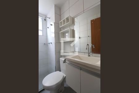 Banheiro de apartamento para alugar com 2 quartos, 70m² em Vila Lage, São Gonçalo