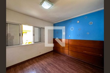 Casa à venda com 198m², 4 quartos e 2 vagasSuíte