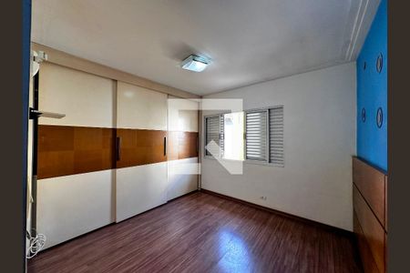 Casa à venda com 198m², 4 quartos e 2 vagasSuíte