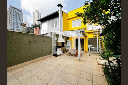 Casa à venda com 198m², 4 quartos e 2 vagasQuintal