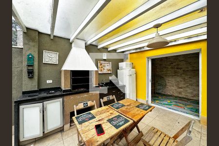 Casa à venda com 198m², 4 quartos e 2 vagasChurrasqueira