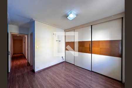 Casa à venda com 198m², 4 quartos e 2 vagasSuíte