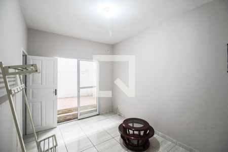 Casa para alugar com 70m², 2 quartos e sem vagaSuíte