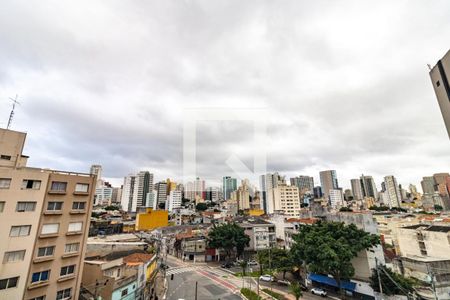 Sala e Cozinha - Vista de apartamento para alugar com 1 quarto, 26m² em Liberdade, São Paulo