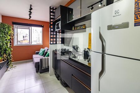 Sala e Cozinha de apartamento para alugar com 1 quarto, 26m² em Liberdade, São Paulo