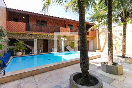 Casa à venda com 1000m², 2 quartos e sem vagaÁrea comum - Piscina