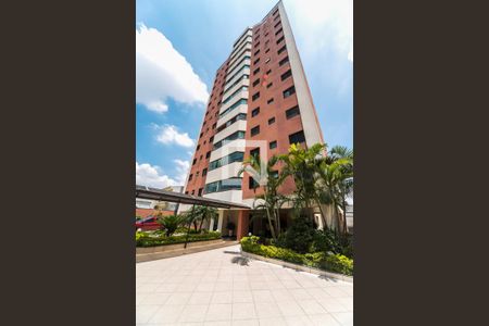Apartamento para alugar com 74m², 3 quartos e 1 vagaFachada