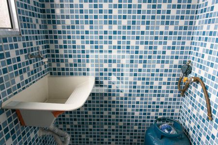 Casa à venda com 77m², 2 quartos e sem vagaServiço