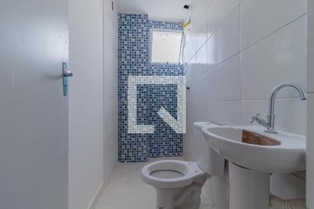Banheiro de casa para alugar com 1 quarto, 35m² em Jardim Wanda, Taboão da Serra