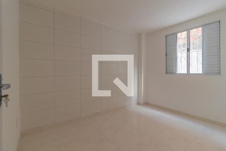Quarto 1 de casa para alugar com 1 quarto, 35m² em Jardim Wanda, Taboão da Serra