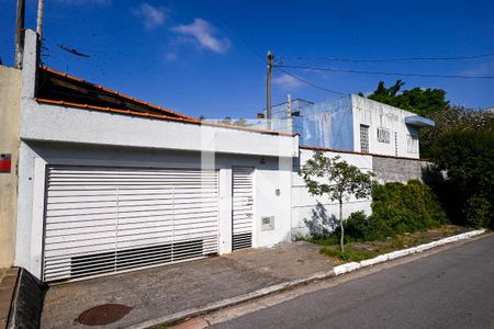 Casa para alugar com 424m², 5 quartos e 6 vagas Casa para alugar com 424m², 5 quartos e 6 vagasFachada