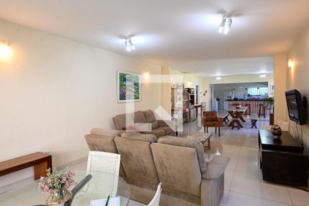 Sala de casa para alugar com 5 quartos, 424m² em Cursino, São Paulo