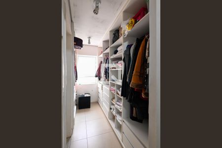 Casa para alugar com 424m², 5 quartos e 6 vagas Casa para alugar com 424m², 5 quartos e 6 vagasCloset Quarto 3