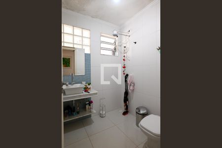 Casa para alugar com 424m², 5 quartos e 6 vagas Casa para alugar com 424m², 5 quartos e 6 vagasBanheiro Social
