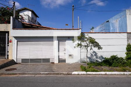 Casa para alugar com 424m², 5 quartos e 6 vagas Casa para alugar com 424m², 5 quartos e 6 vagasFachada