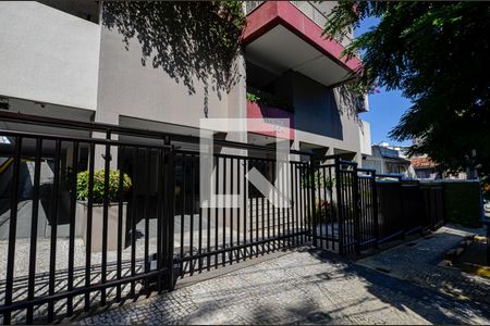 Apartamento à venda com 200m², 3 quartos e 2 vagas Apartamento à venda com 200m², 3 quartos e 2 vagasFachada