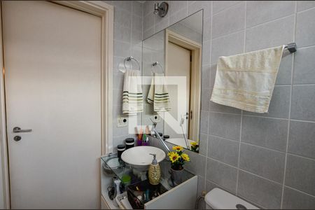 Apartamento à venda com 200m², 3 quartos e 2 vagas Apartamento à venda com 200m², 3 quartos e 2 vagasBanheiro