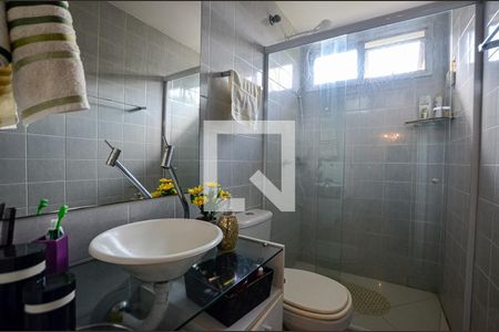 Apartamento à venda com 200m², 3 quartos e 2 vagas Apartamento à venda com 200m², 3 quartos e 2 vagasBanheiro