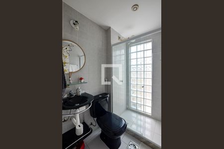 Apartamento à venda com 200m², 3 quartos e 2 vagas Apartamento à venda com 200m², 3 quartos e 2 vagasBanheiro