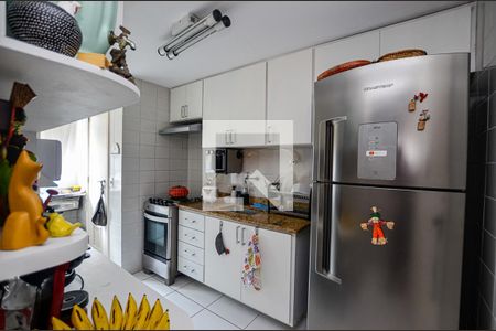 Apartamento à venda com 200m², 3 quartos e 2 vagas Apartamento à venda com 200m², 3 quartos e 2 vagasCozinha