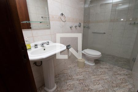 Apartamento para alugar com 130m², 3 quartos e 1 vagabanheiro social